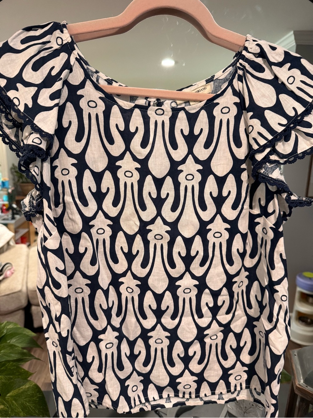 Christian Siriano Navy and White Flutter-Sleeve Patterned Top.